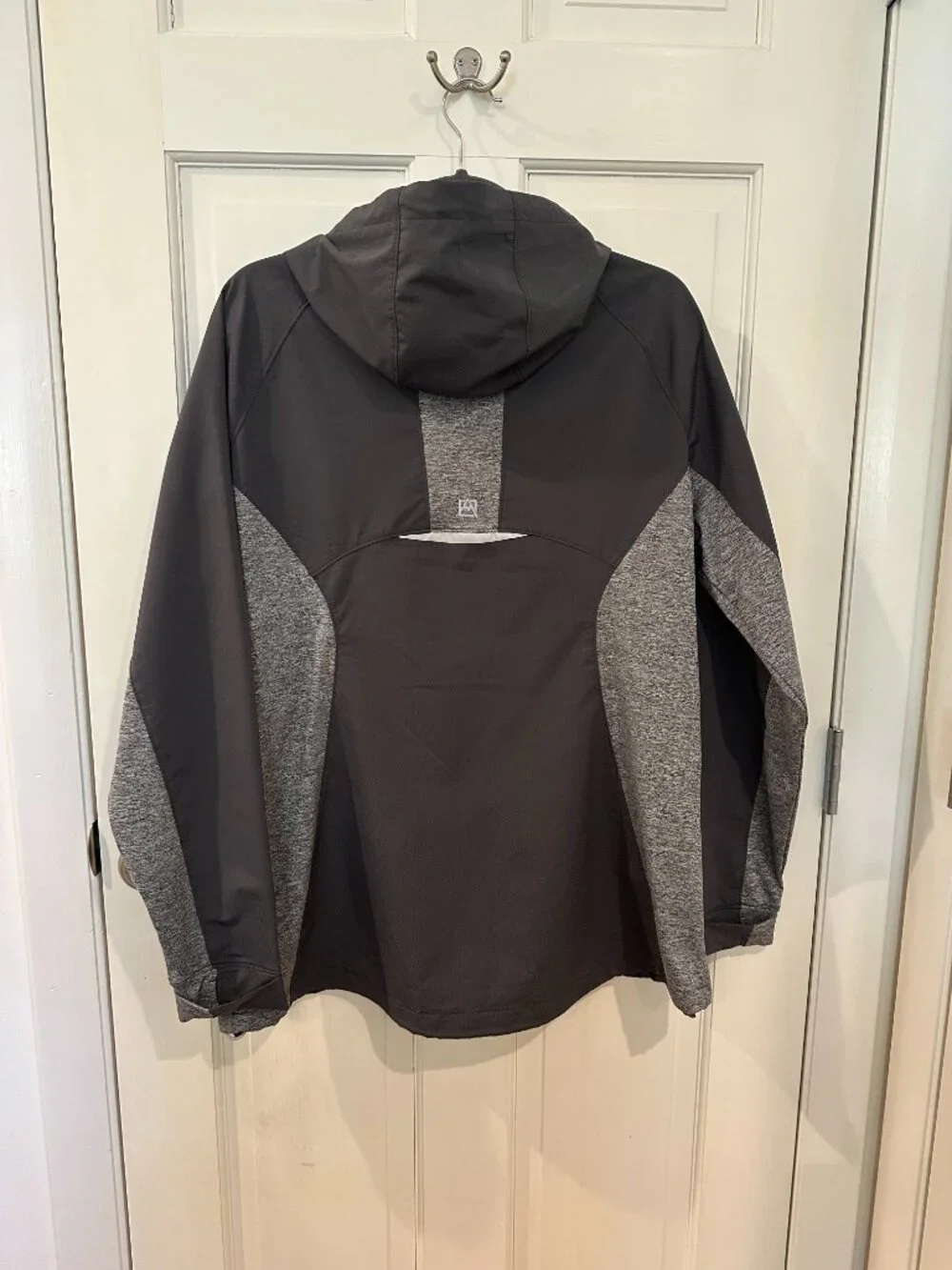 Avalanche jacket - Picture 2 of 3